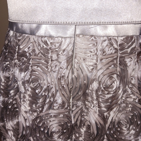 Kristen Davis sleeveless Silver Dress Size 12 - Picture 5 of 13